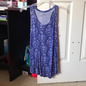 Mudd blue floral patterned tank top